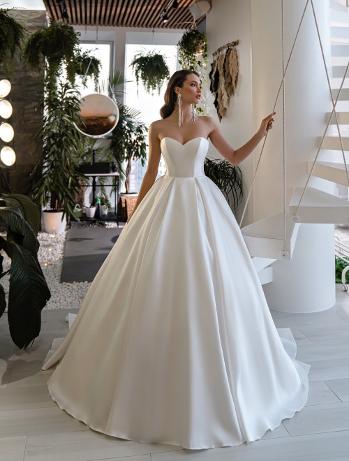 https://elisebride.ro/images/stories/virtuemart/product/ARABELLA            (1).jpg